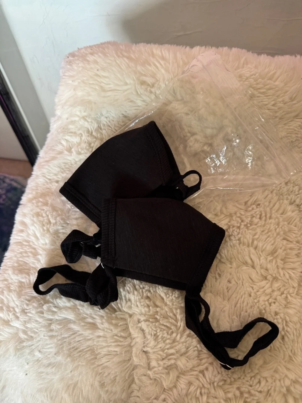 Black masks  with adjustable straps nwot